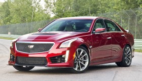 Photo de l&rsquo;ext&eacute;rieur de la Cadillac CTS-V 2016, l&rsquo;avant du v&eacute;hicule.