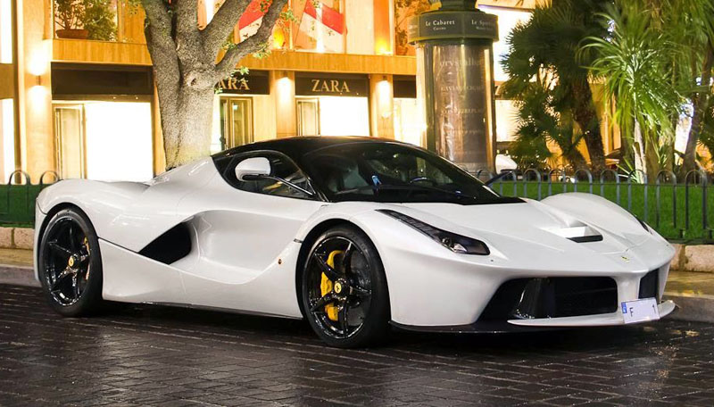 Ferrari-LaFerrari-2016-1