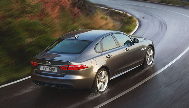 Jaguar-XF-2016-4