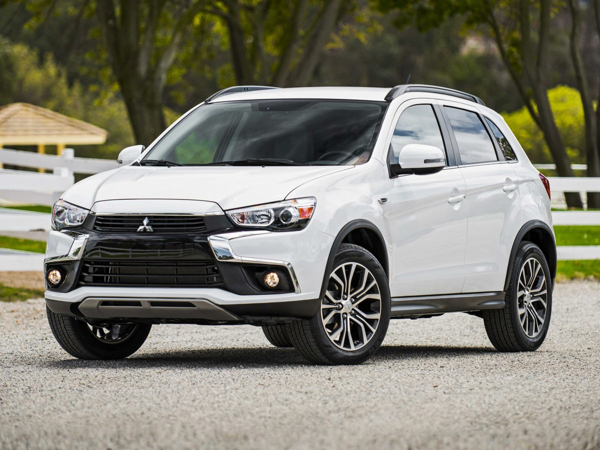 Mitsubishi-Outlander-2016-1
