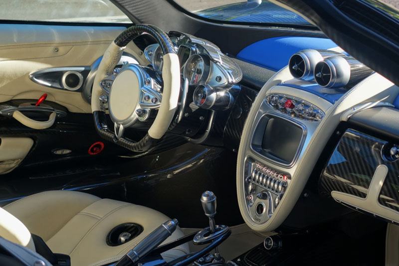 Pagani-Huayra-Pearl-2016-3