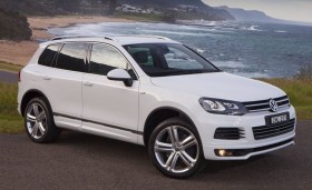 Photo de l&rsquo;ext&eacute;rieur de la Volkswagen Touareg TDI diesel 2016, l&rsquo;avant du v&eacute;hicule.