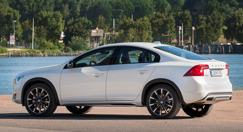 Volvo-S60-Cross-Country-2016-2
